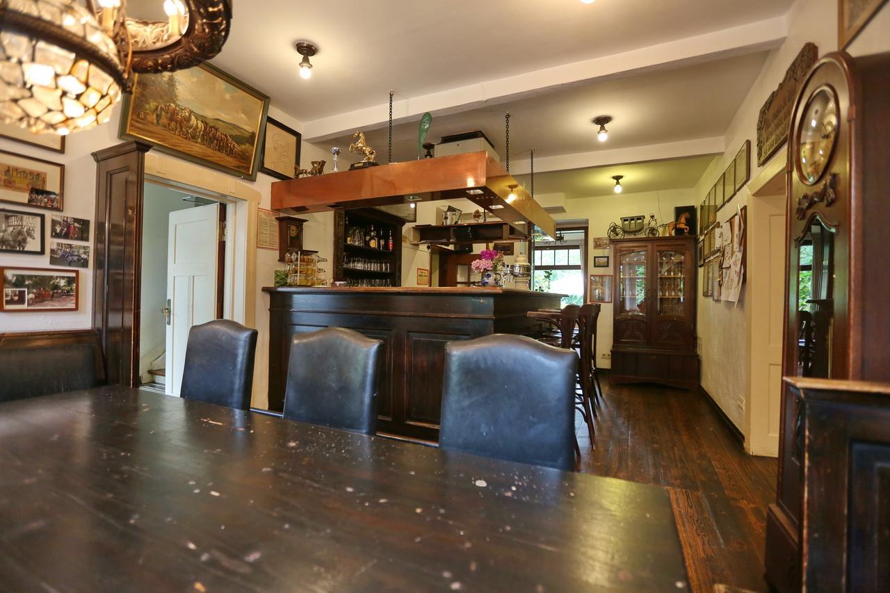 Welschneudorf Landhotel Rueckerhof מראה חיצוני תמונה